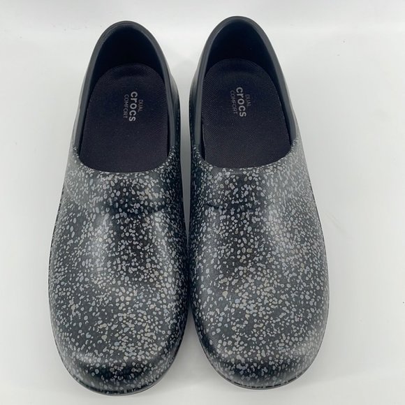 Crocs Dual Comfort Clogs slip on shoes Black with Speckles slip resistant sz 10 - Picture 1 of 9